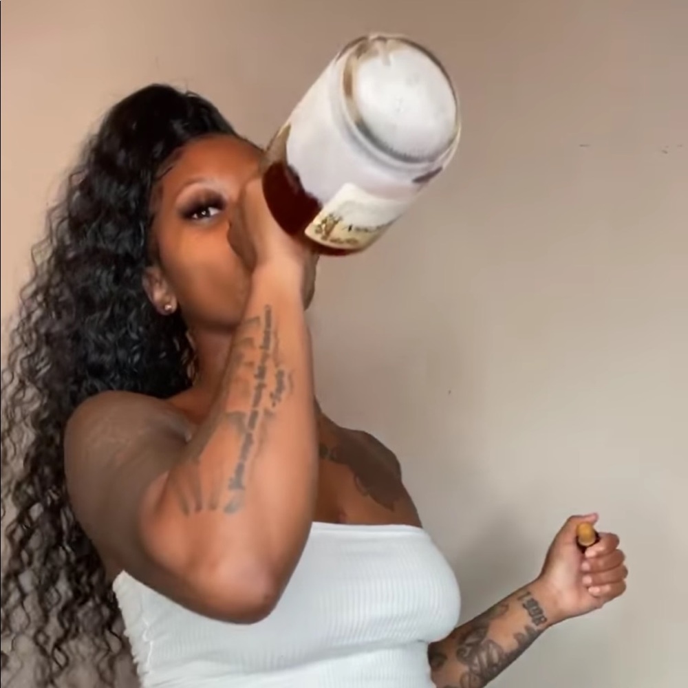 Meet your Posher, Lala